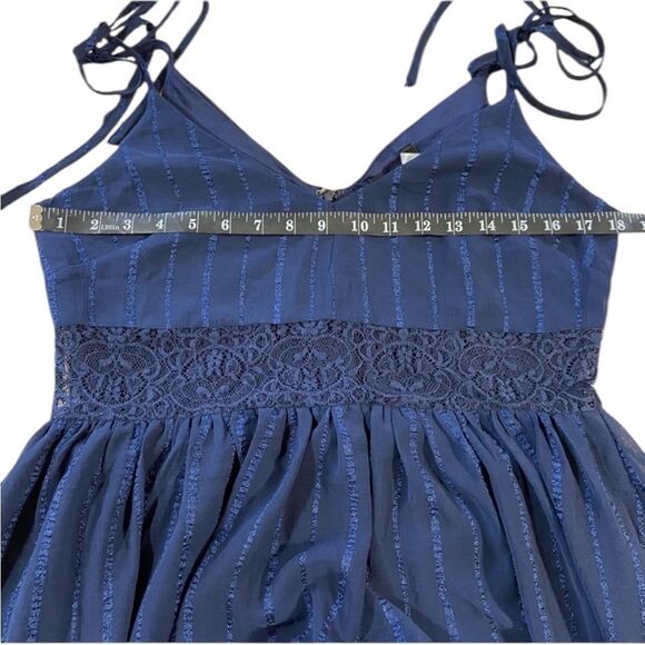 Lulus Love the Day Navy Lace Tie-Strap Midi Dress New with Tags L - Picture 9 of 10